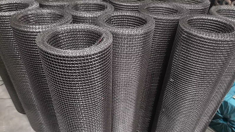 75×75mm Heavy Duty Hot Dipped Galvanized Welded Wire Mesh Roll – industrial security